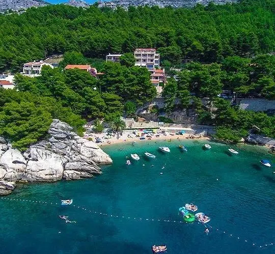 Dalmatia Apartman *