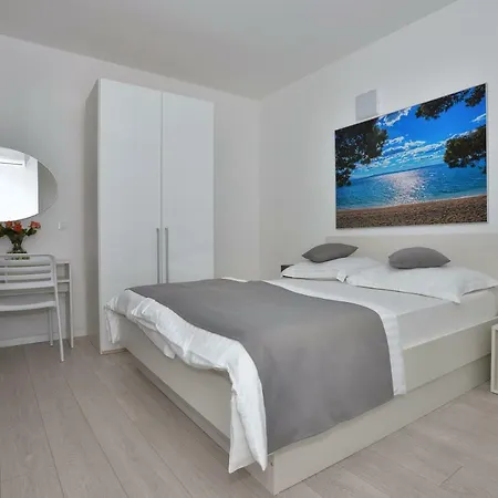 Dalmatia Appartement *